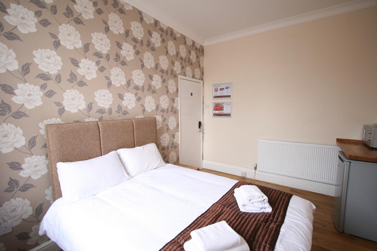 Central Studios Gloucester Place By Roomsbooked Cheltenham Extérieur photo